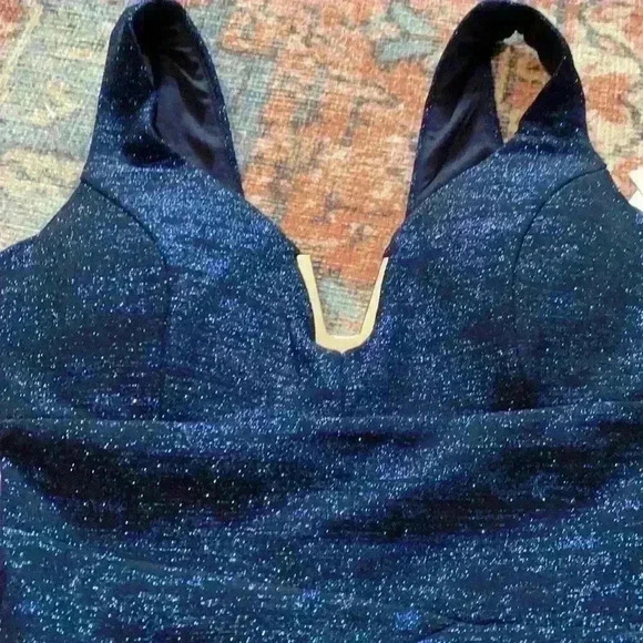 Honey and Rosie gorgeous dress - Picture 3 of 6